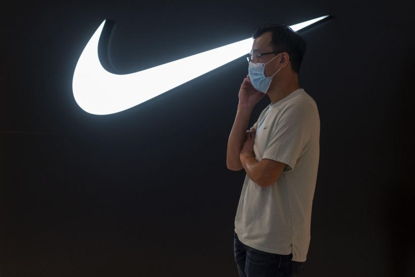 nike-stock-jumps-nearly-10%-after-reporting-surge-in-online-sales