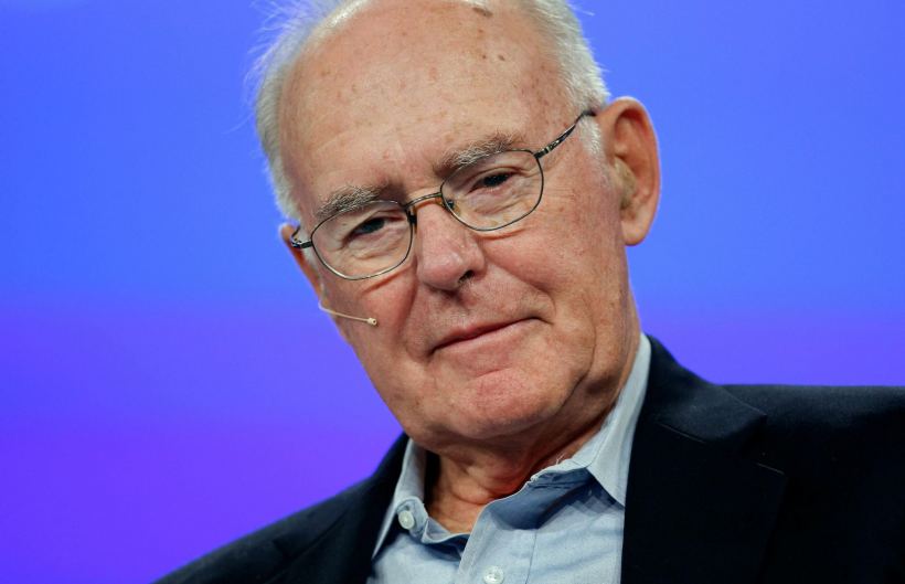 intel-cofounder-gordon-moore’s-fortune-falls-$1-billion-after-chip-firm’s-disappointing-earnings